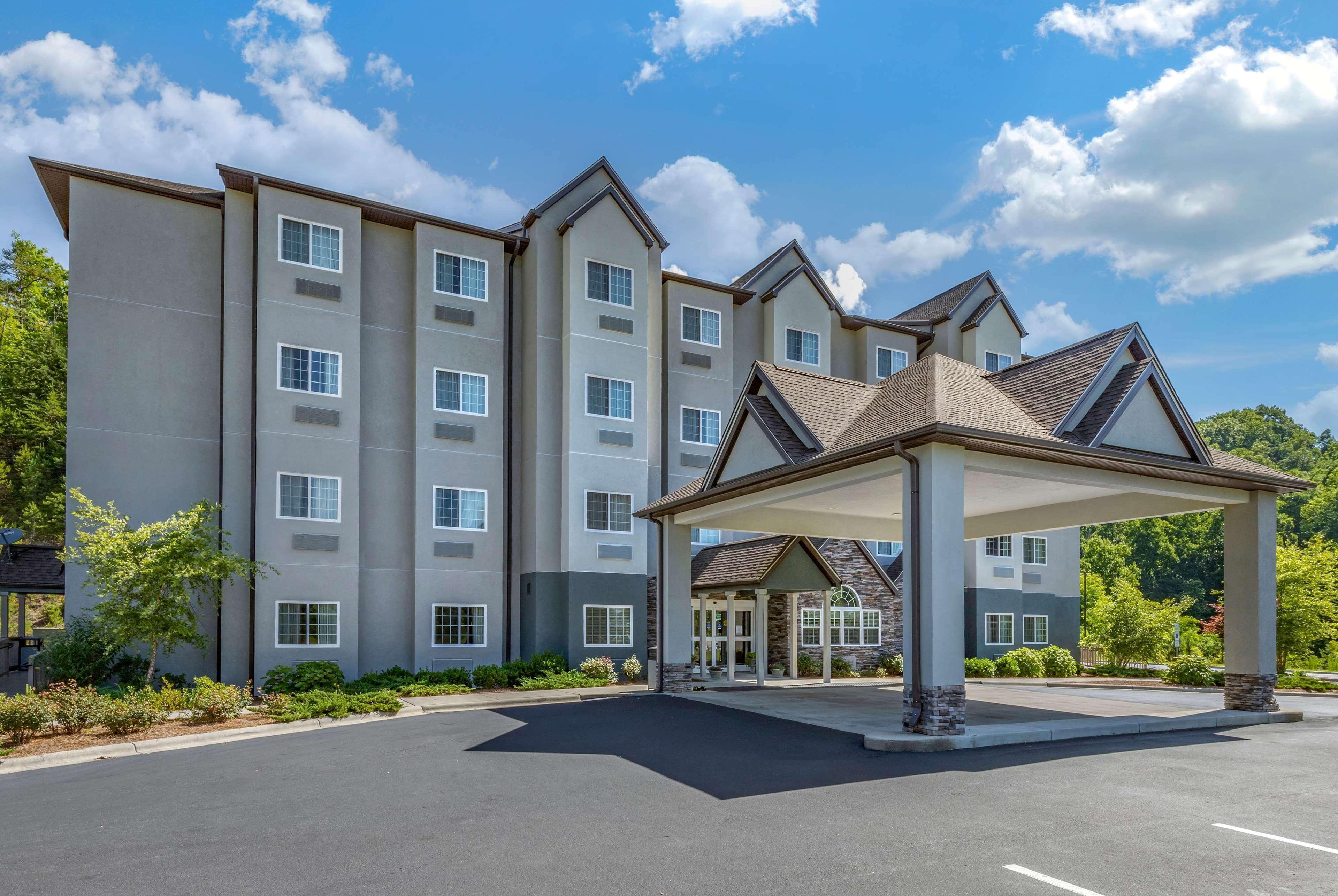 Microtel Inn & Suites Dillsboro/Sylva Exterior foto