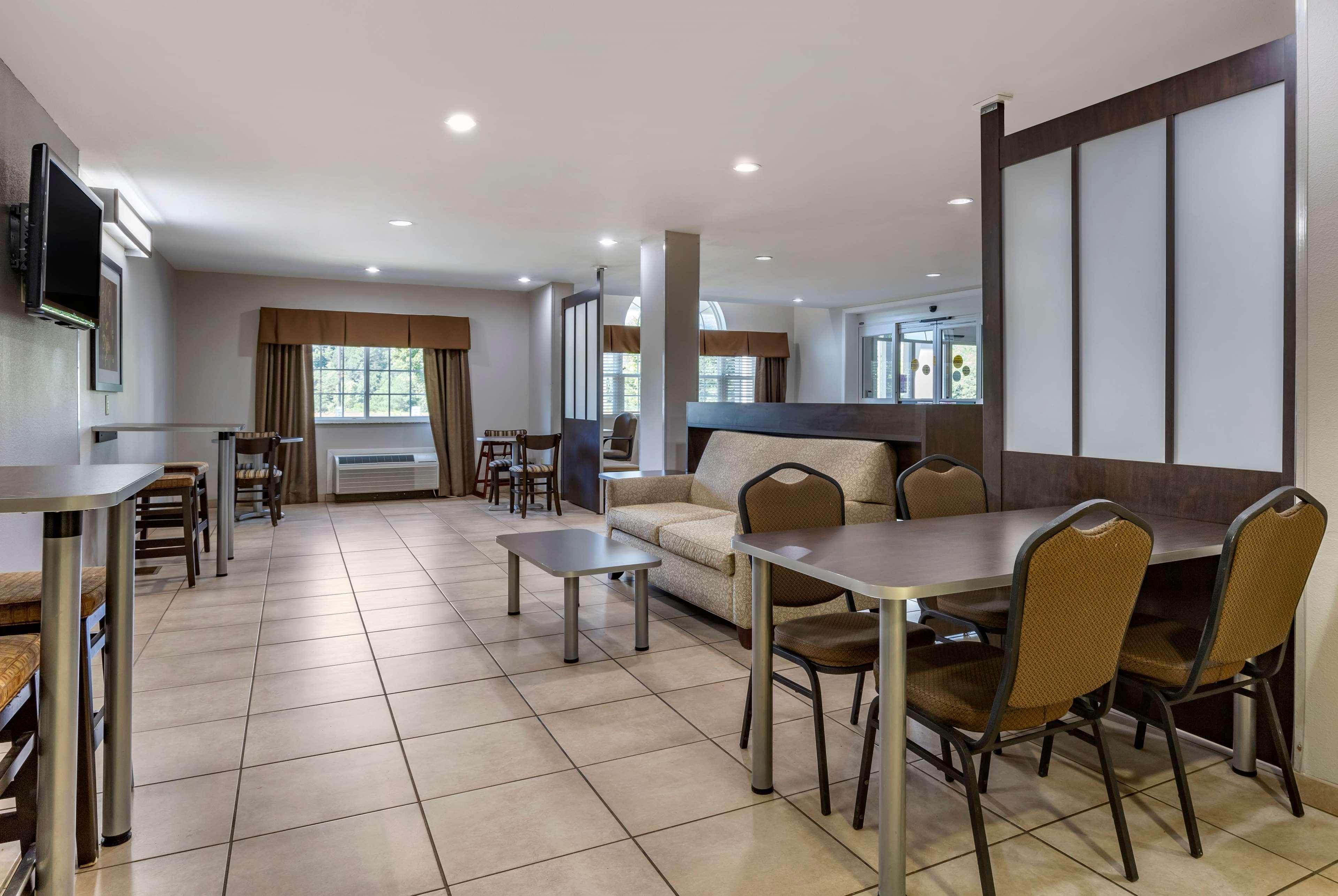 Microtel Inn & Suites Dillsboro/Sylva Exterior foto