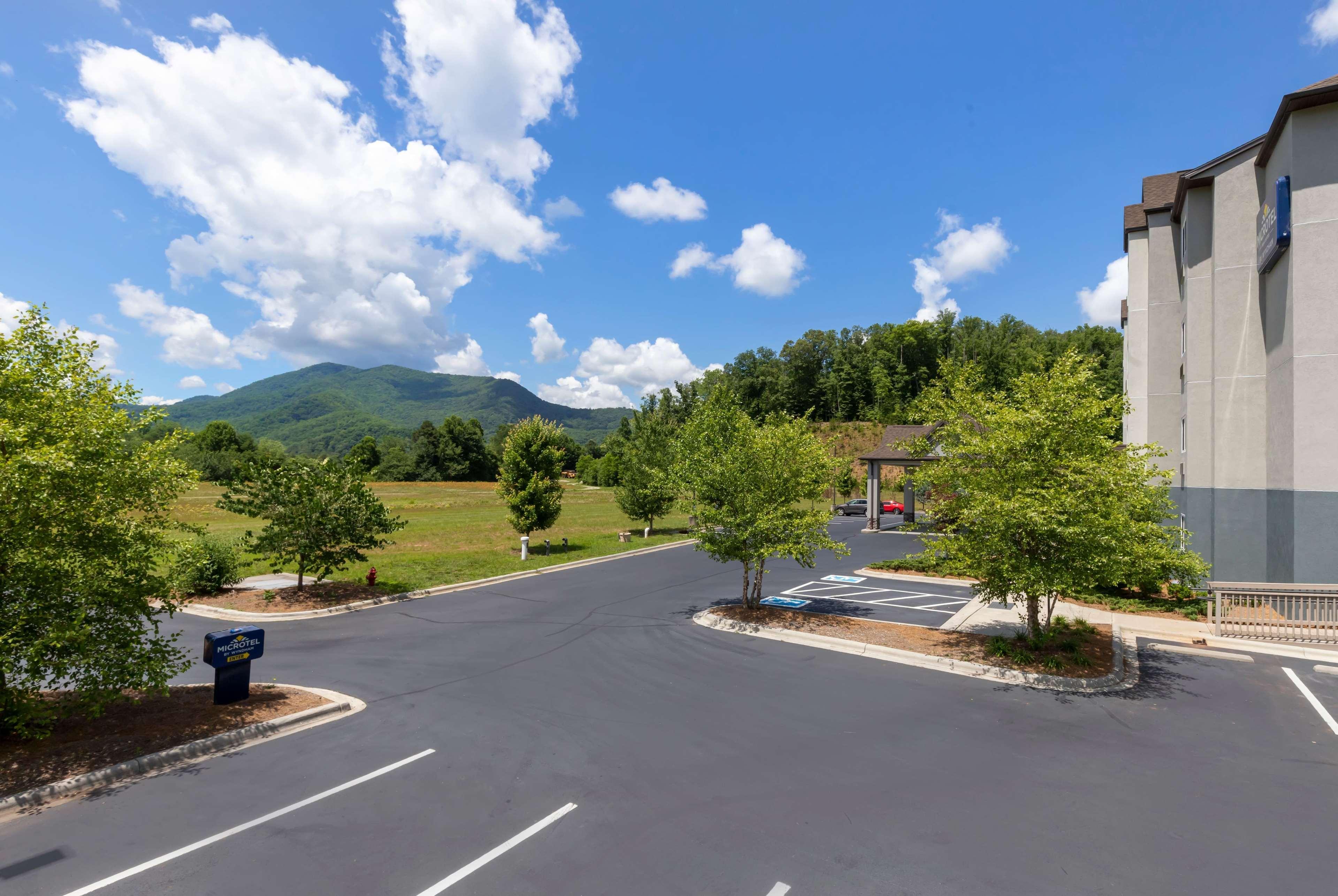 Microtel Inn & Suites Dillsboro/Sylva Exterior foto